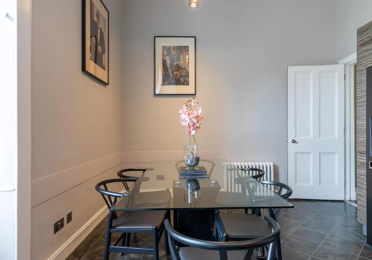 Daire Edinburgh Castle Suite @ The Edinburgh Address
